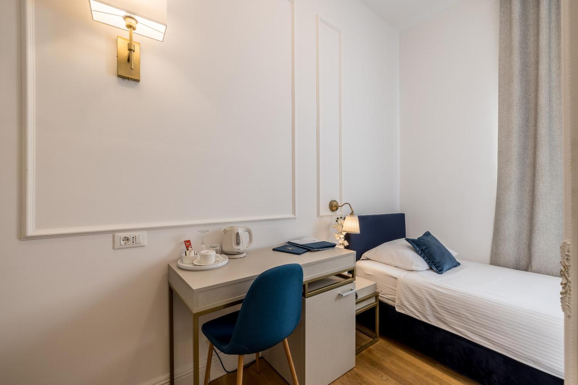 Single Room Bathroom