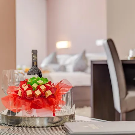 Palace Suites Heritage Hotel - Adults Only-2